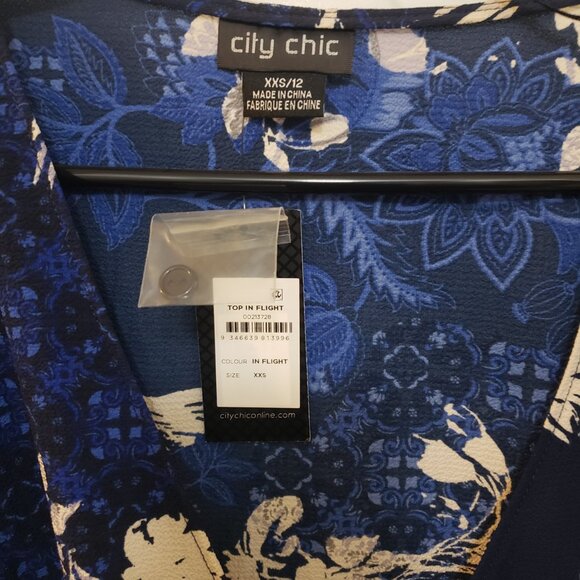 City Chic Cross Over Tie Top. New With Tags - Picture 7 of 9